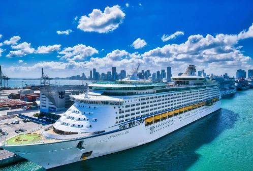 Home 13 Port of Miami luxury transfer service